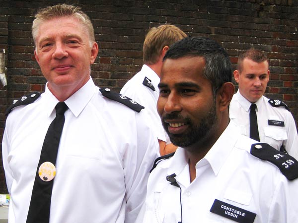 Police Constable Ala Yuddin (right) with Detective Inspector Gordon King