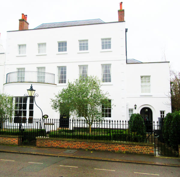 Monkenholt, Hadley Green Road, hospice pioneer Dame Cicely Saunders home