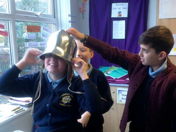 Pupils at St Catherine’s School had the chance to try on replica armour of the kind that would have been used at the Battle of Barnet