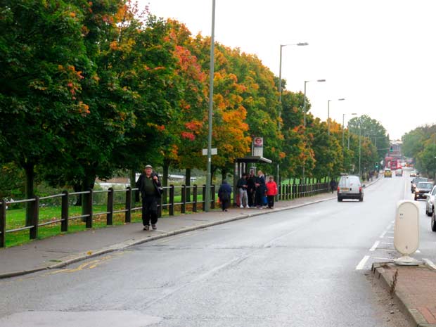 Barnet Hill seen from the junction with Underhill. The proposed new bus stop would be about halfway up the hill.